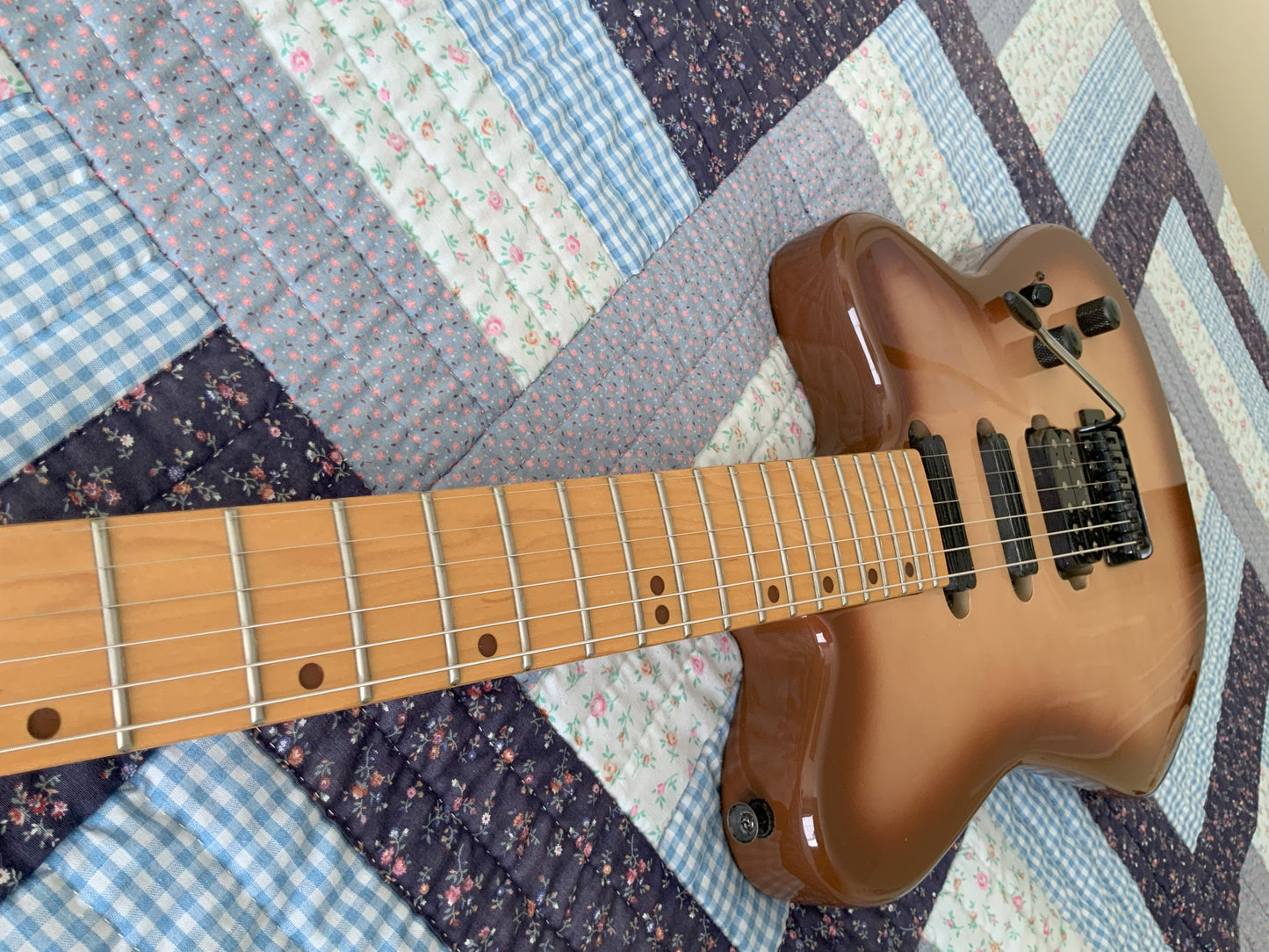 Samick Blues Saraceno TV20 FUC Vibrato SSH Fudgecicle Sunburst - Excellent Condition