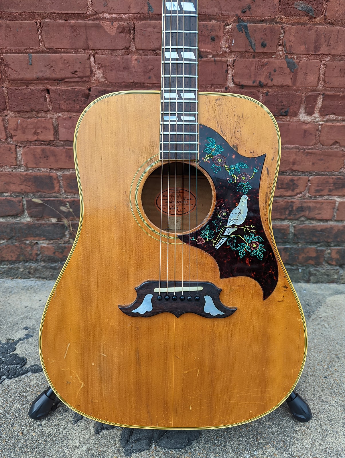 Gibson Dove Natural 1965