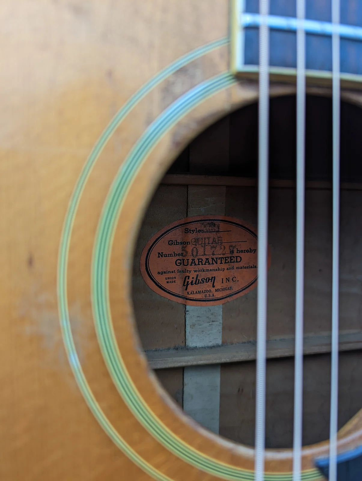 Gibson Dove Natural 1965