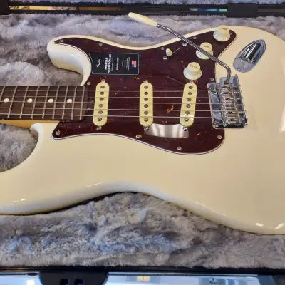 Fender American Professional II Stratocaster Olympic White 2021